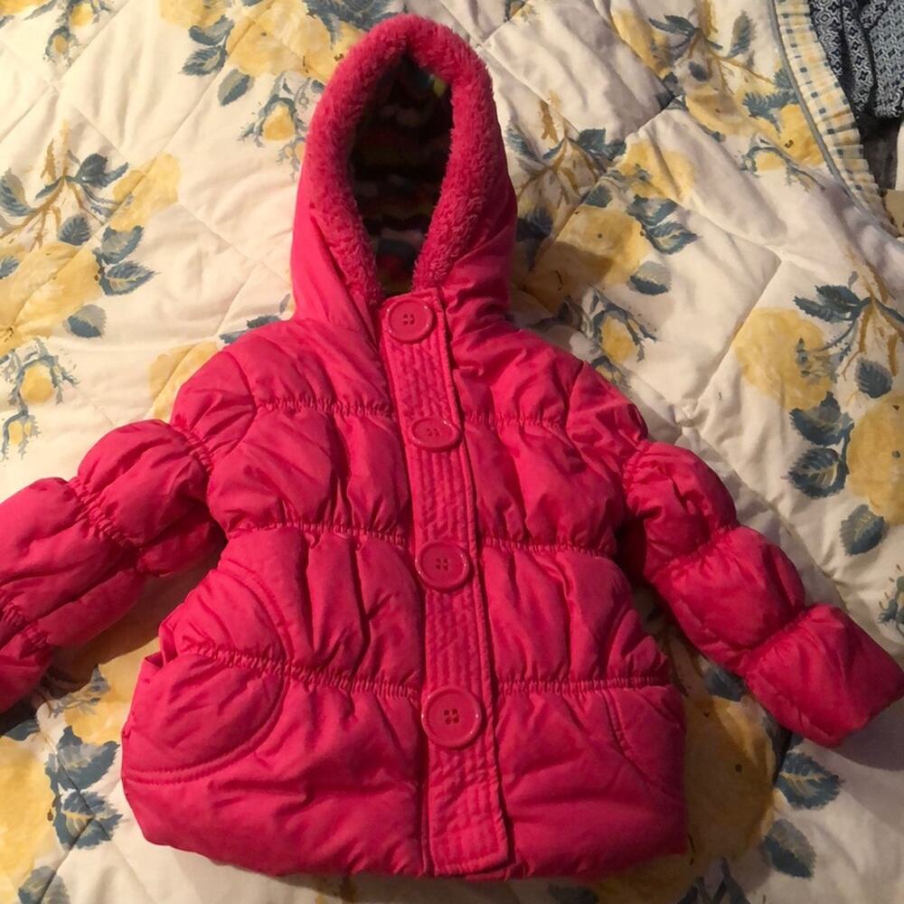 Pink platinum pink puffer jacket gently worn 2t